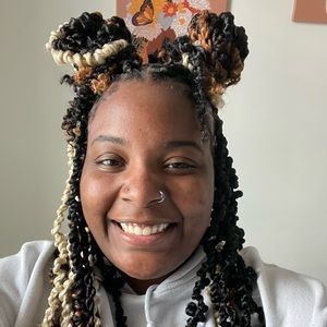 Trendy and curvy styles